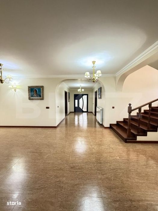 Vila de vanzare, 369 mp, zona Gaesti