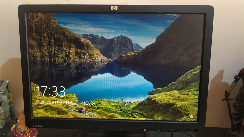 Продам мониторы 19 и 17 дюйм LG HP Acer