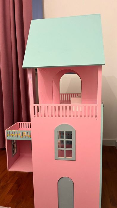 Домик деревянный для кукол б/у