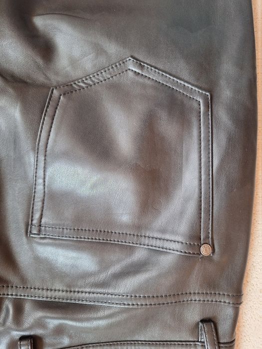 Дамски кожен панталон Zara размер 42