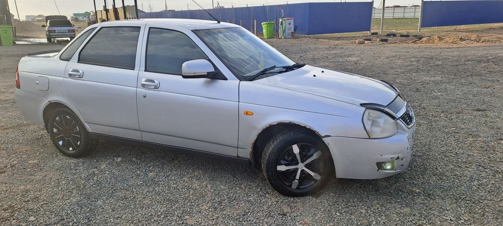 Продам приора. Газ-бензин!