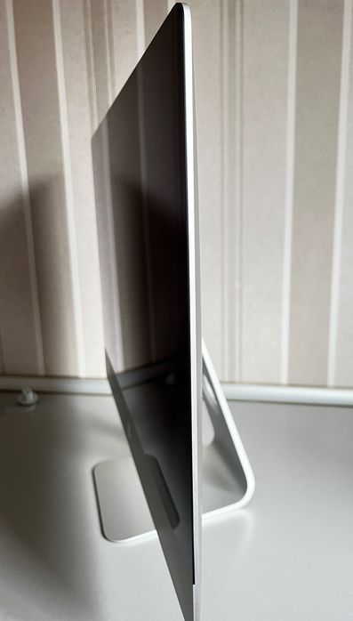 Apple iMac Retina 5K, 27-inch, Late 2014 в идеальном состоянии.