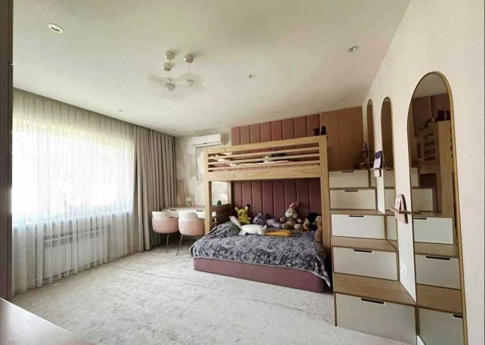 Дом/участок. Мирабадский. Под бизнес. Азербайджанский центр. Аэропорт.