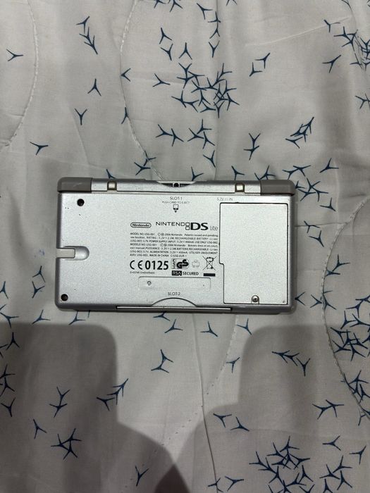 Nintendo DS Lite