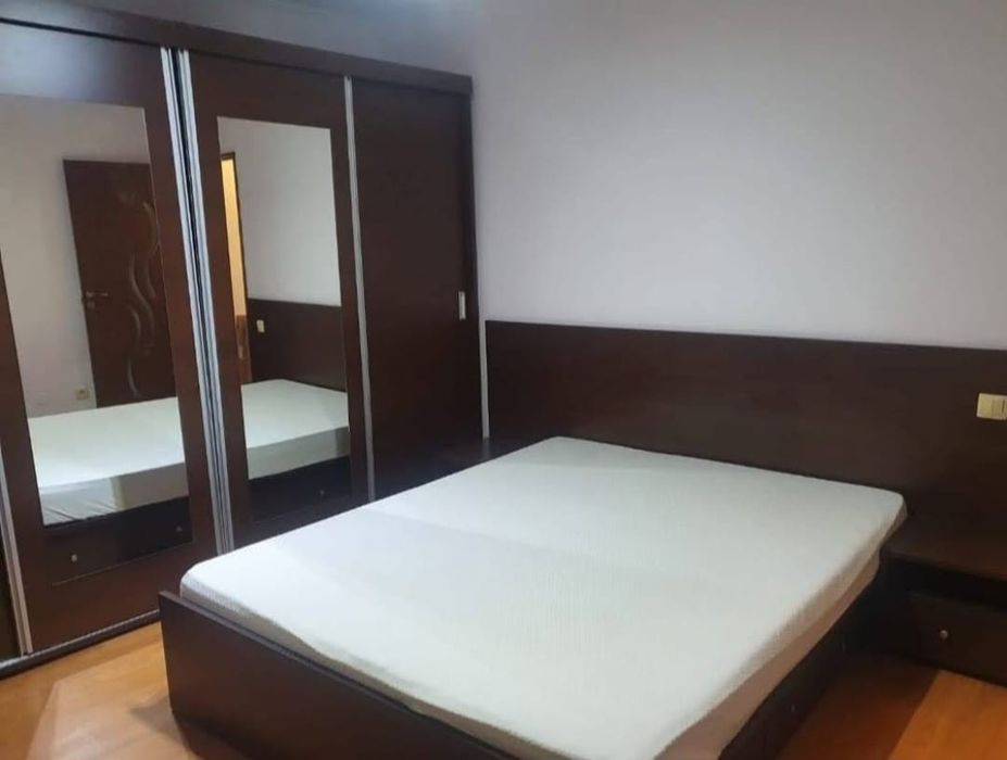 Închiriez apartament  2 camere