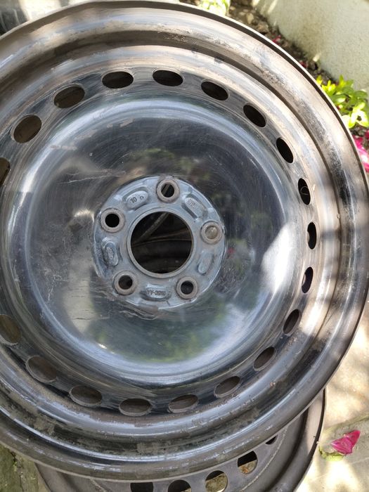 Jante R 16  Ford 4 buc.valve noi + una cadou