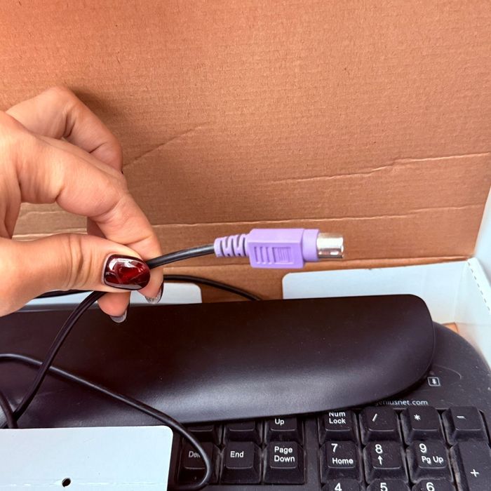 Продам клавиатуру. ТОРГ