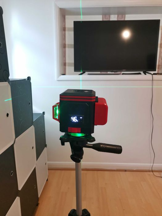 Nivela laser 8D irectii,cu acumulator si autonivelare 360grade