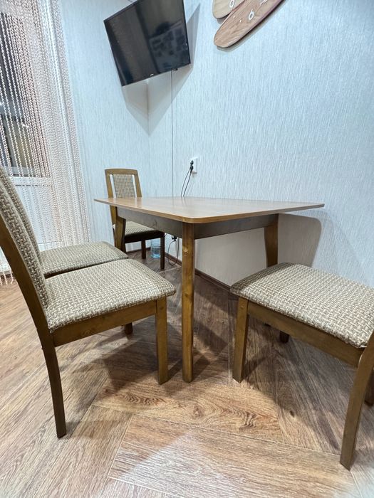 Стол 120*80 и 6 стульев