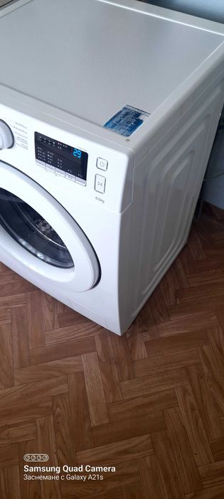 Продавам пералня Самсунг 8кг във перфектно състояние