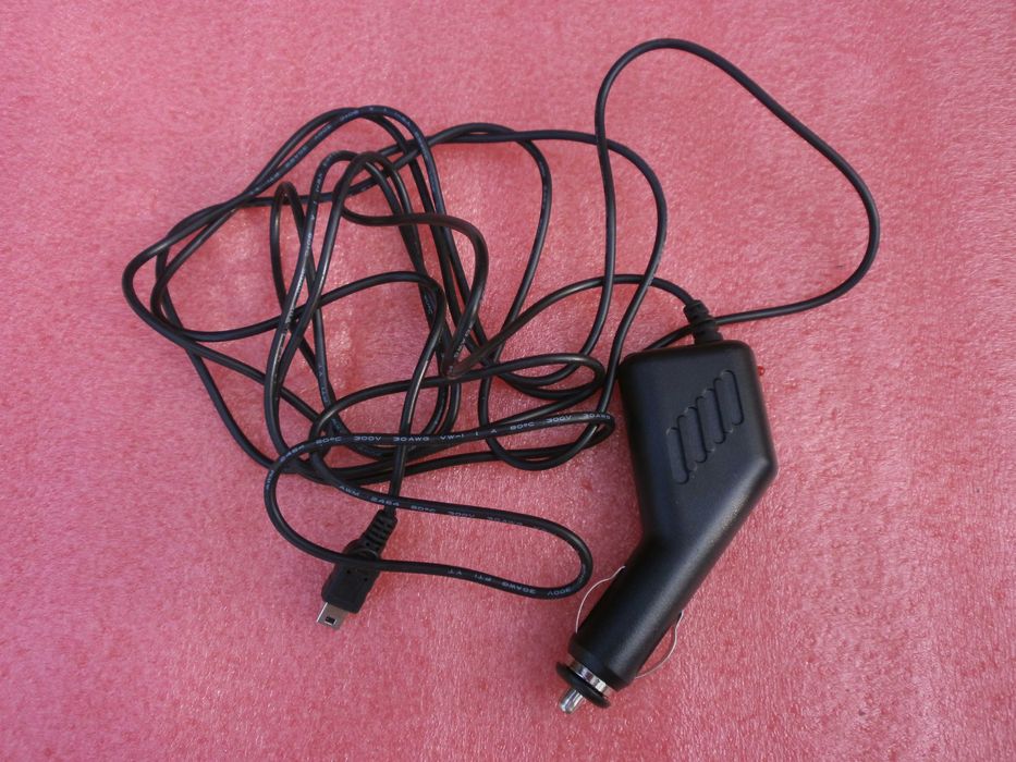 camere video auto defecte si diverse surse de alimentare