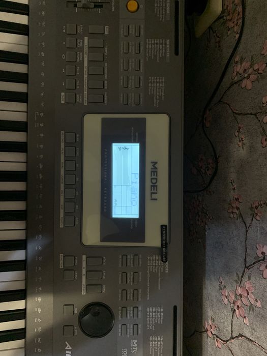 Синтезатор Medeli