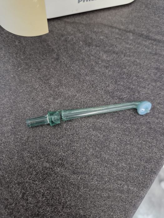 Dus bucal Philips si sterilizator capete periute de dinti