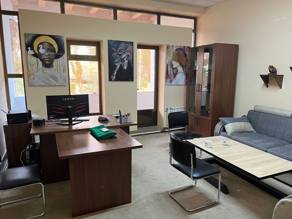 Сдается в аренду коммерческое помещение 80 кВ.м 2 этажа.Ор-р Вокзал