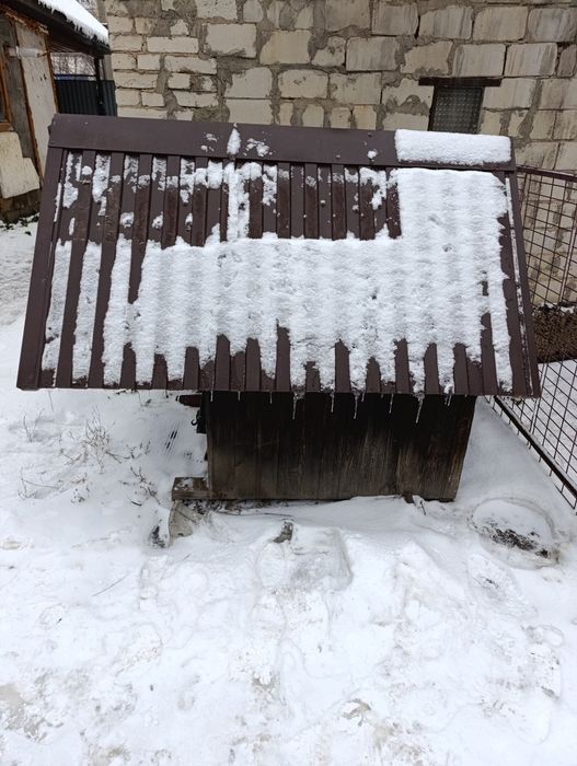 Продам будку для собаки.