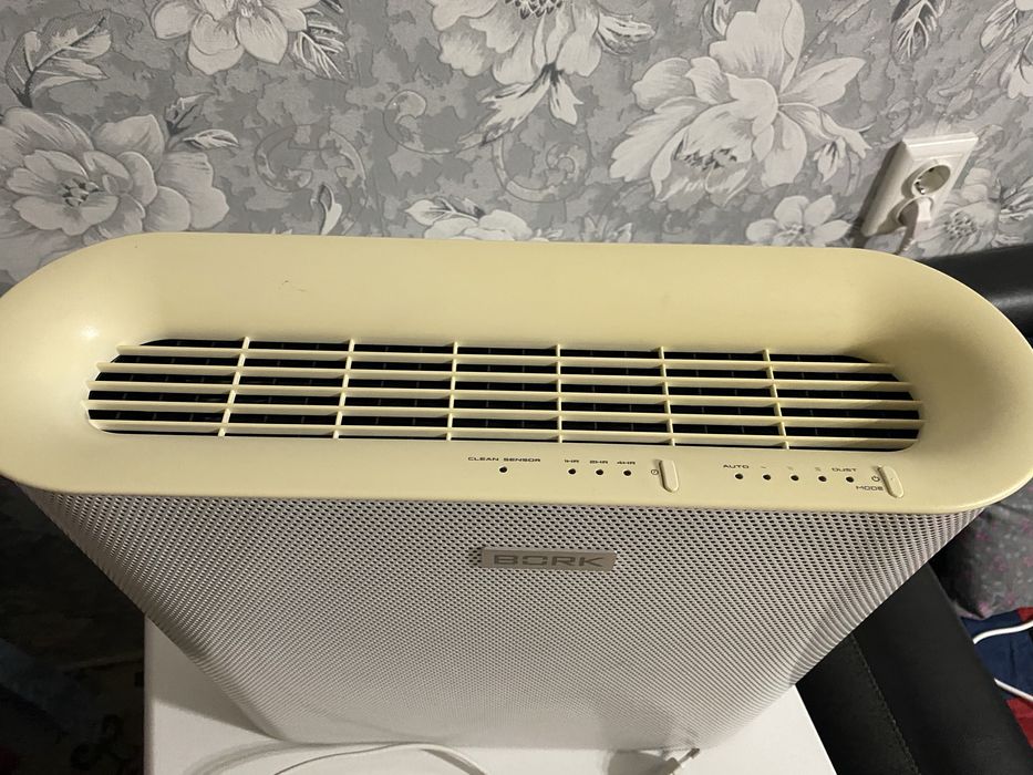 Продаю воздухоочиститель.