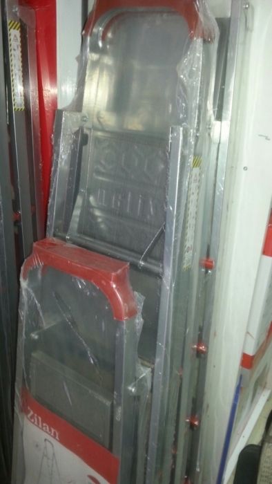 Scara metalica 7 trepte plus 1. 150 kg. Diverse marimi. Noua!
