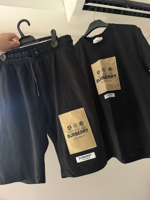 Compleu burberry