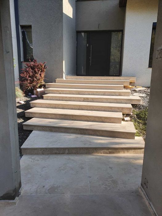 Trepte exterior din granit, travertin, piatra naturala