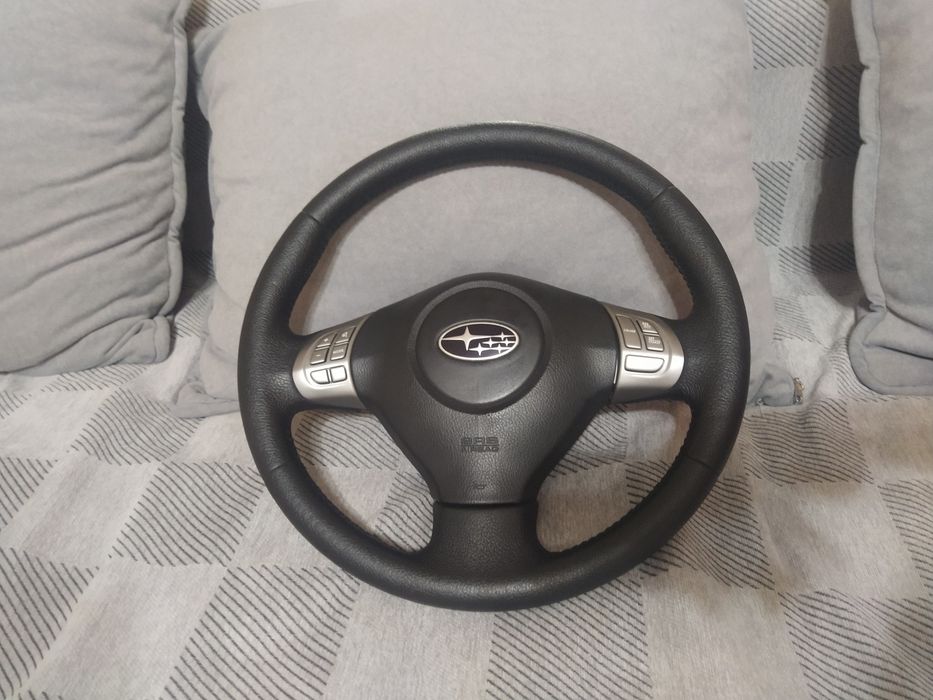 Руль Субару привозной