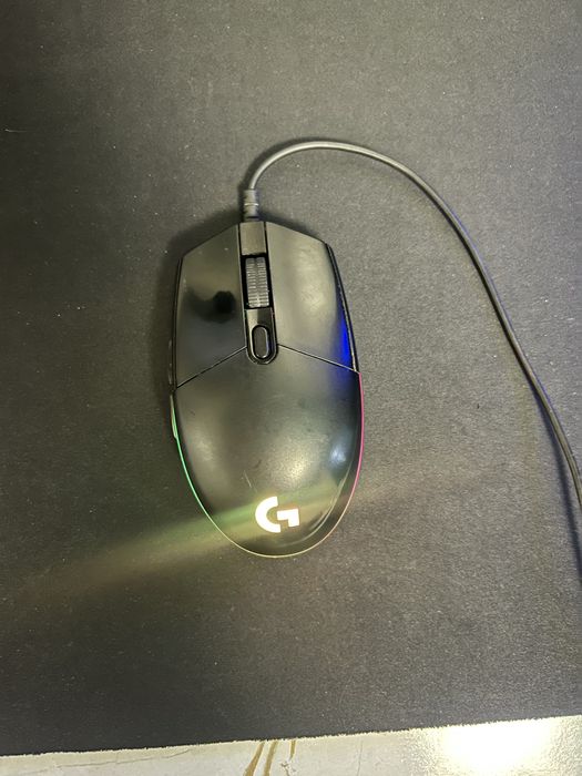 Logitech G102 и какая та белая мышка