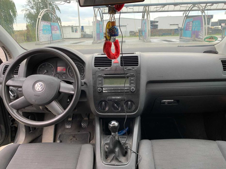 VW Golf 5 1.4 FSI – 90 CP