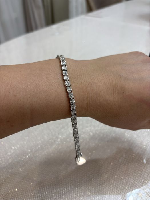 Продам браслет серебро с брилиантами