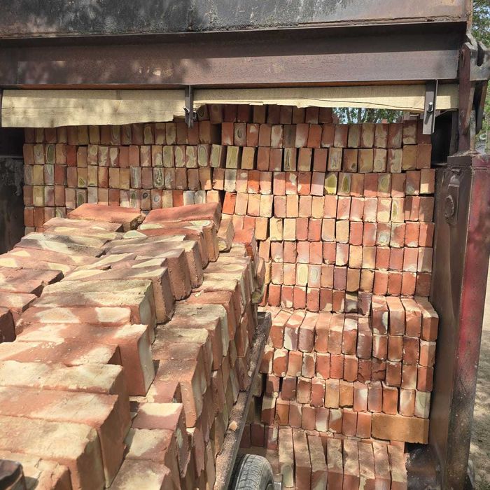 Кирпич красный одинарный