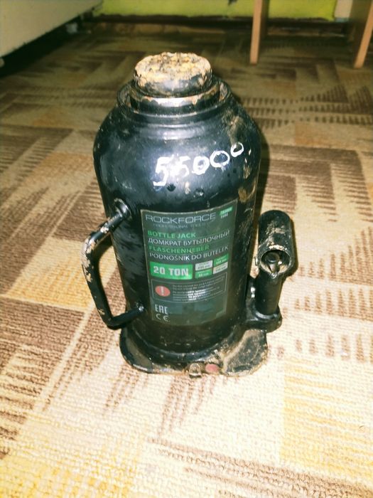 Продам домкрат за 23.000 тысяч