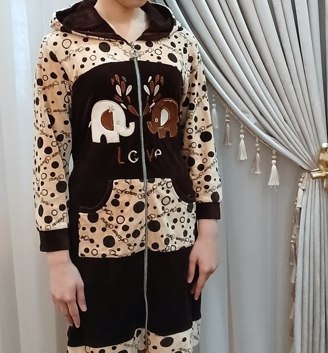 Ayollar kiyimi sotiladi