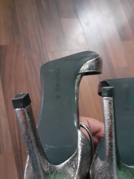 Pantofi bershka 38