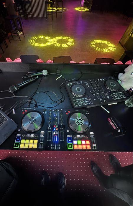 TRAKTOR S2 MK3.                                                     .)