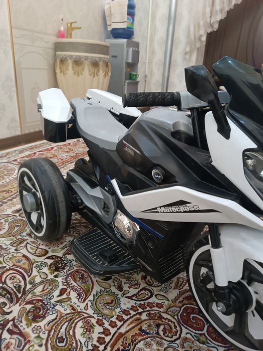 Sotiladi matasikil 2 ta yosh bolalar uchun usb fleshka bluetoth ulanad