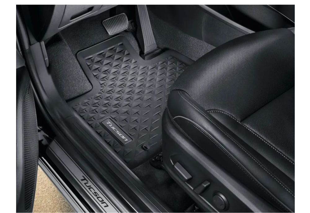 Vand 4 Anvelope TUCSON  215/65/R17 103 V XL
