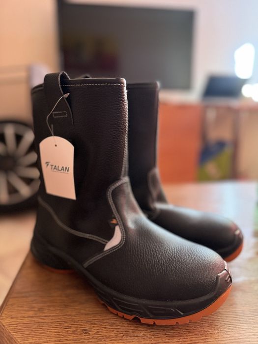 Продам полусапоги фирмы TALAN