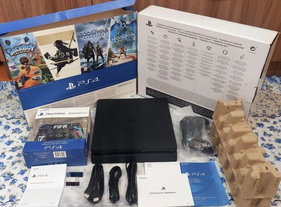 Ps4 slim отличное состояние с играми