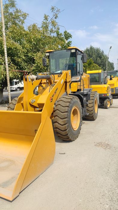 Фронтальный погрузчик 1.8 куб ПРОИЗВОДИНО в Китае SHANDING  нова 
Yili