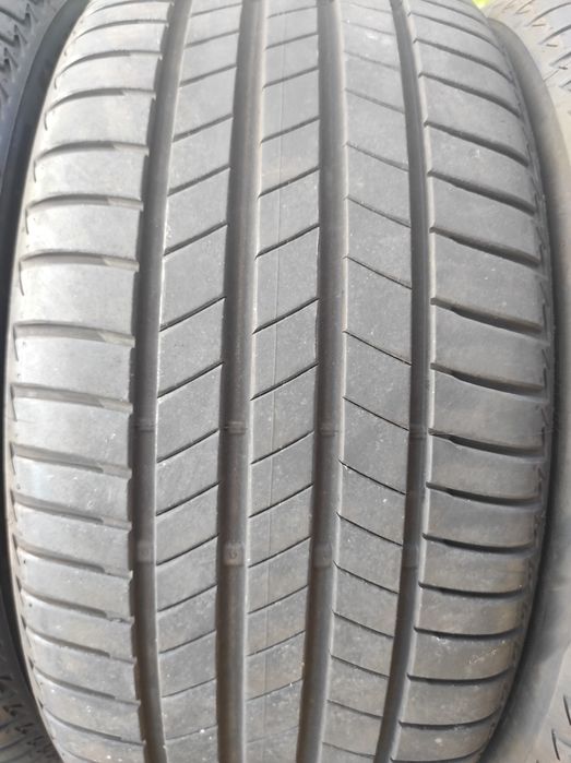 245/40/19 Bridgestone