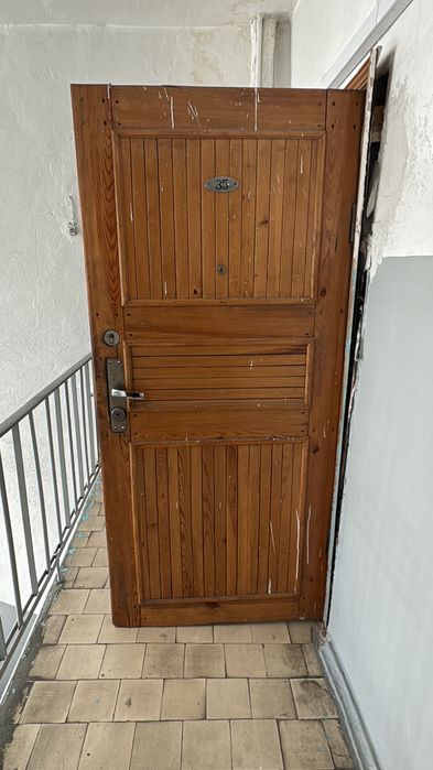 Продам входную дверь