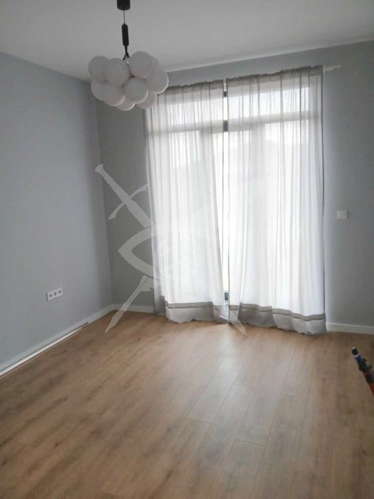 Къща, готова до ключ с 700кв.м. двор