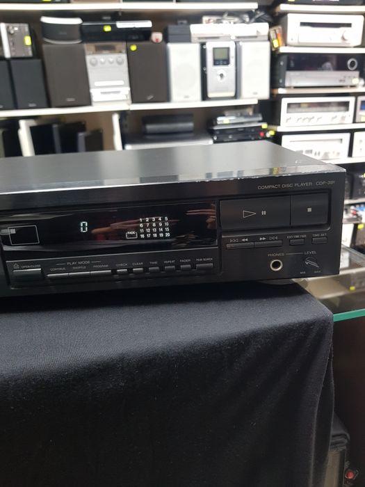 SONY COMPACT DISC PLAYER CDP-391 купена  от Франция