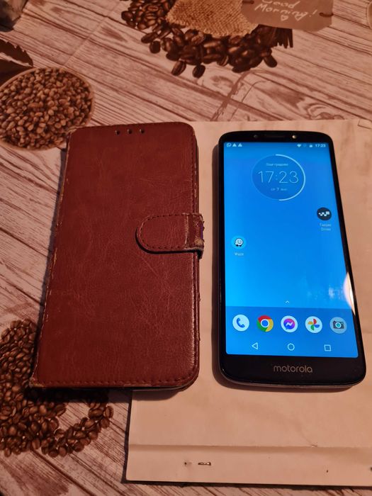 Телефон Моторола е5