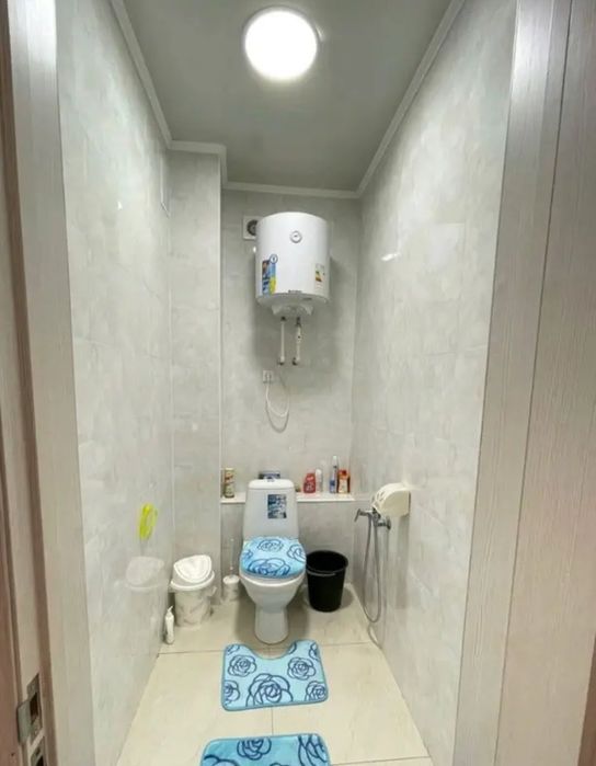 Продается 2 х ком кв Абылайхана 1г