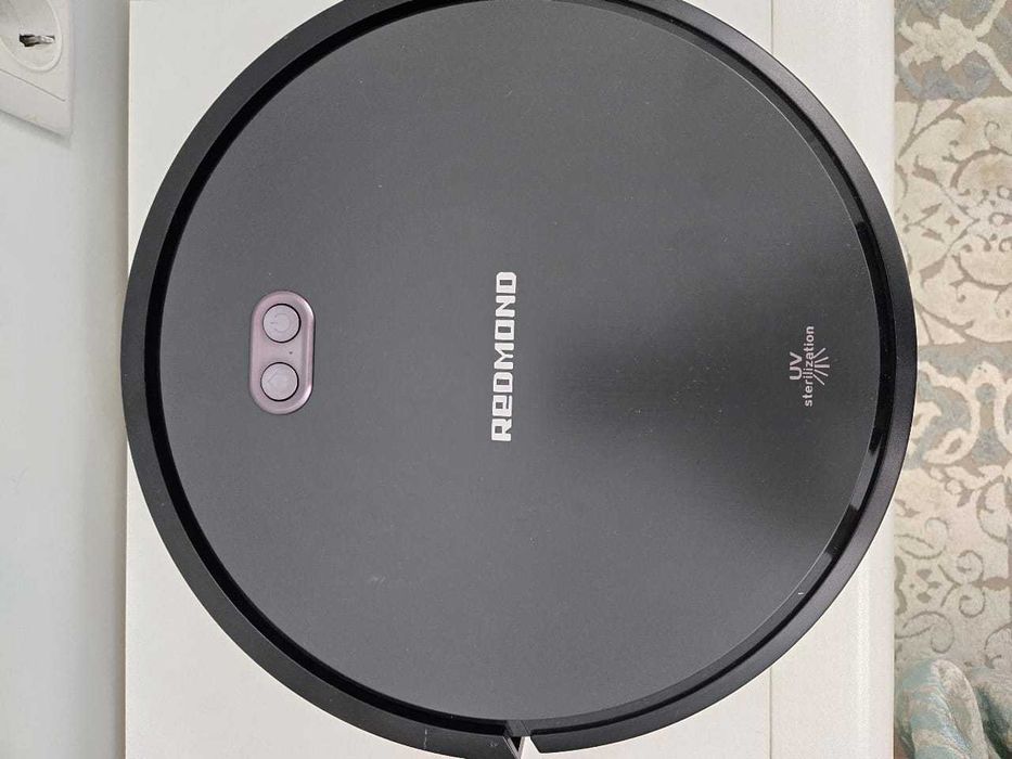 Продам робот пылесос