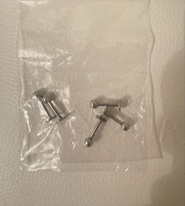 Пирсинг лабрет украшение