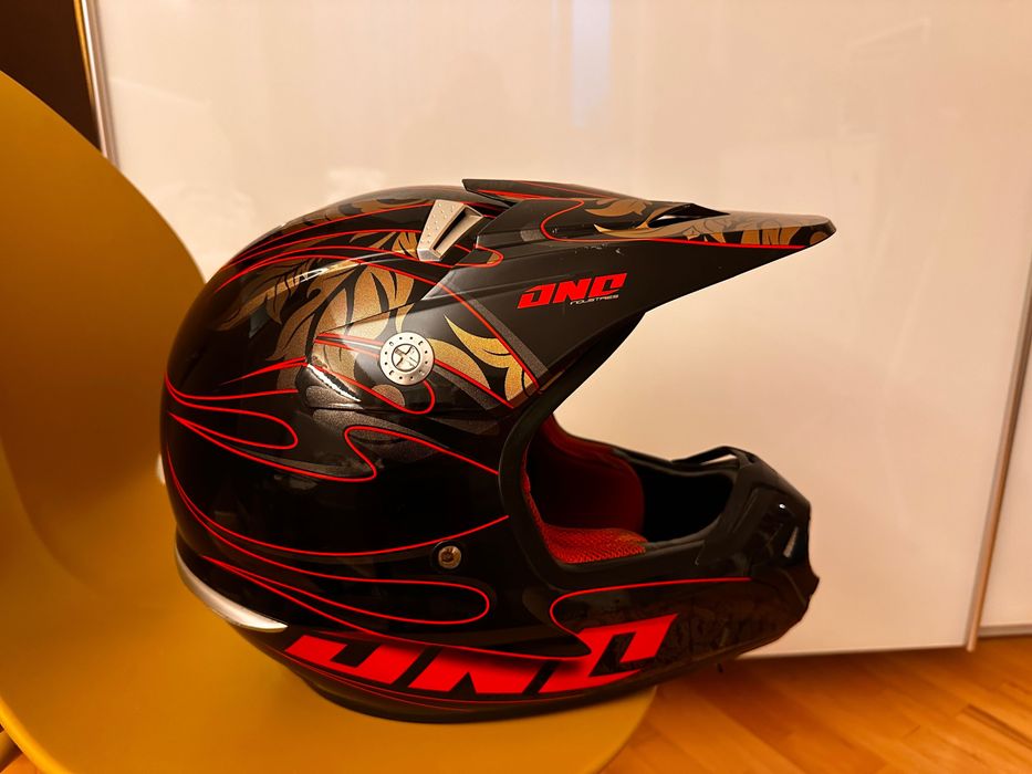 Мото каска Oneindustries