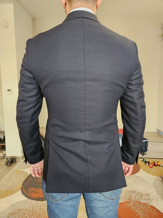 Zara sacou M barbati