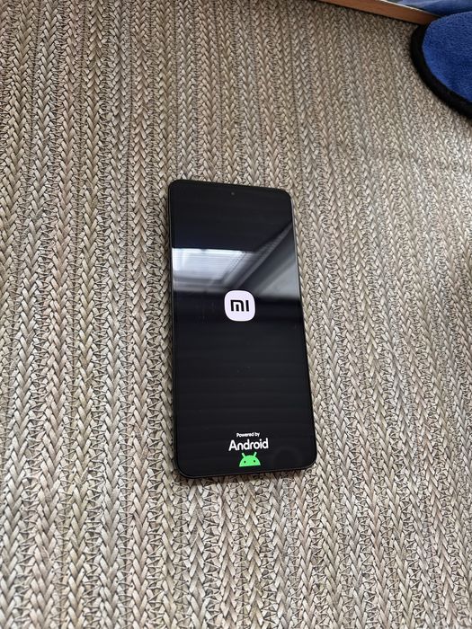 Продам Xiaomi 13T в идеальном состоянии