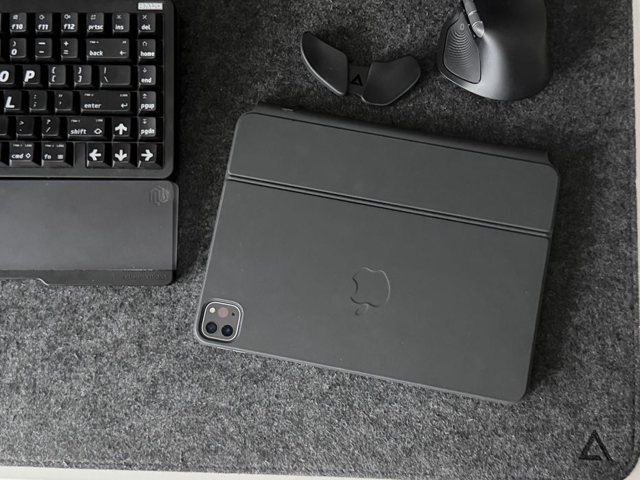 Tastatura originală Apple Magic Keyboard iPad Pro 11" / Air (Model A2261)