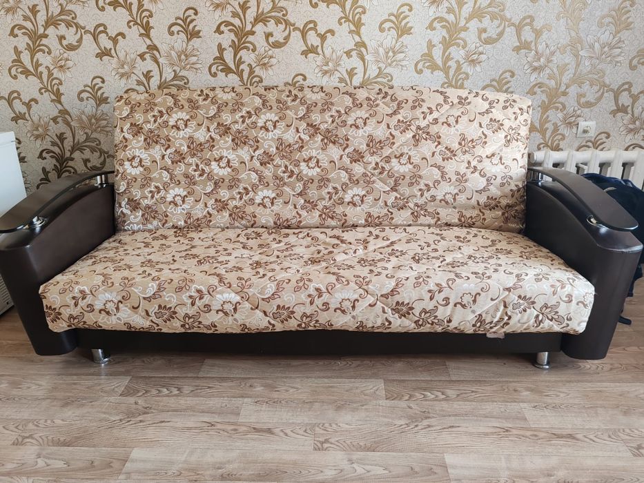 Продам диван в отличном состоянии!!!